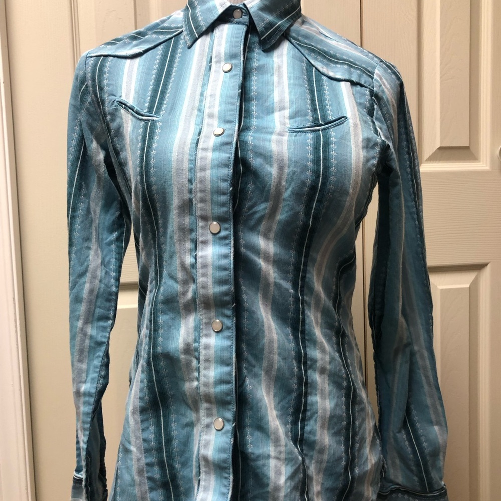 Roper Size Small Green and White Striped Snap Closure Shirt